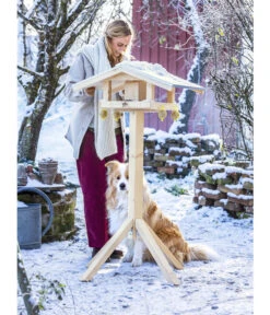 Dehner Natura Futterhaus Karwendel, Natur, Inkl. Ständer, Ca. B84,3/H127,2/T84,3 Cm -Tepro Store 6622898 WE MO 002 VogelhausKarwendelHund